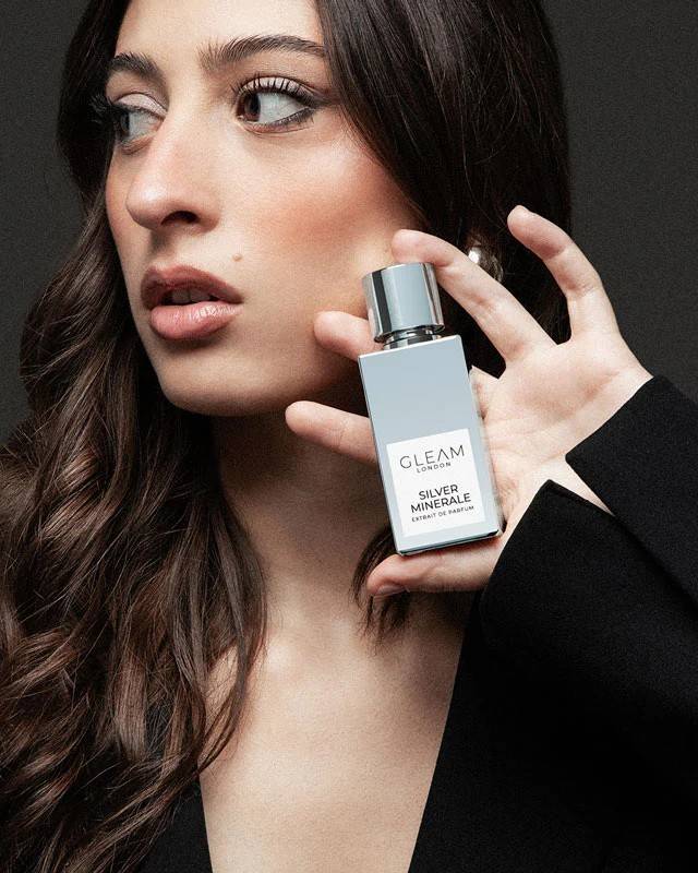 GLEAM_RITRATTI_WEB_01.jpg Gleam - London Essentials - Silver Minerale Parfum – Bild 1