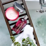 Molton Brown - Fiery Pink Pepper Esfoliante Corpo - immagine 4